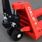 Фото 16 - OX 50-L1500 Длинновильная гидравлическая тележка OXLIFT 1,5 м 5000 кг.